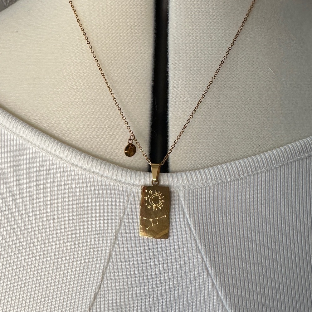Gold Plated Cancer Zodiac Reversible Necklace - Picture 5 of 9